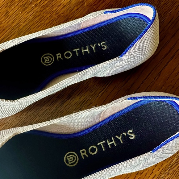 Rothy’s - The Point 🩷 9.5 - Picture 4 of 8